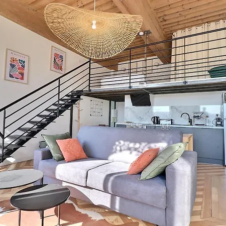 Charming With An Unobstructed View *