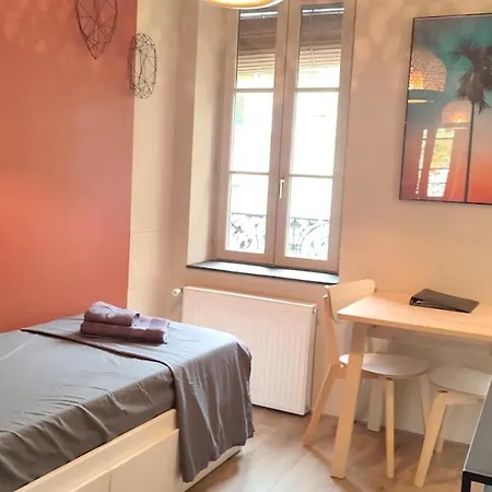 Let's L'escale In * Lyon