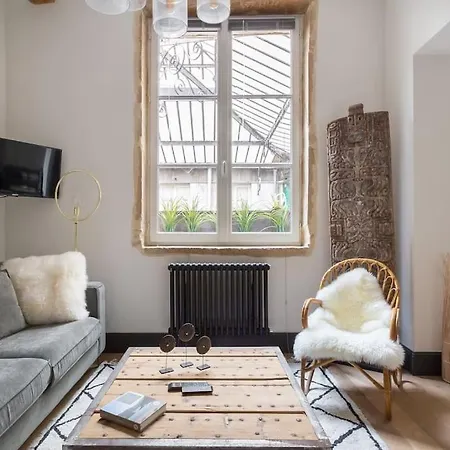 Mazzini, Centre Historique Et Climatise, 1er Appartement *