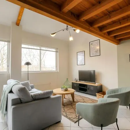 Apartamento Loft Avec Mezzanine Au Coeur Du 3eme,