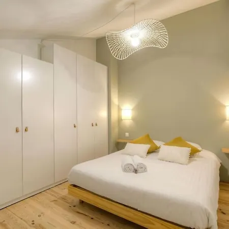 Loft Avec Mezzanine Au Coeur Du 3eme, Apartamento
