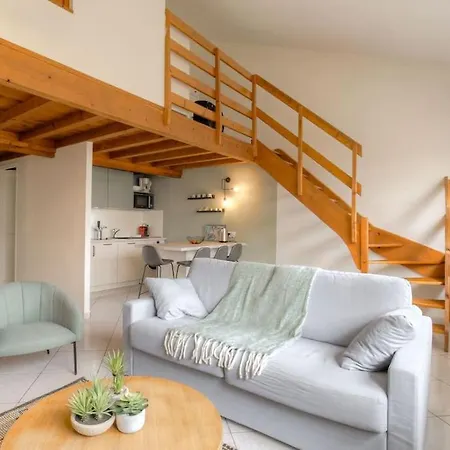 Loft Avec Mezzanine Au Coeur Du 3eme, Apartamento *