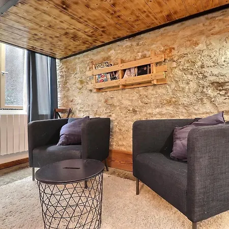 Apartment Le Blandan Spacious And Cozy - 1st