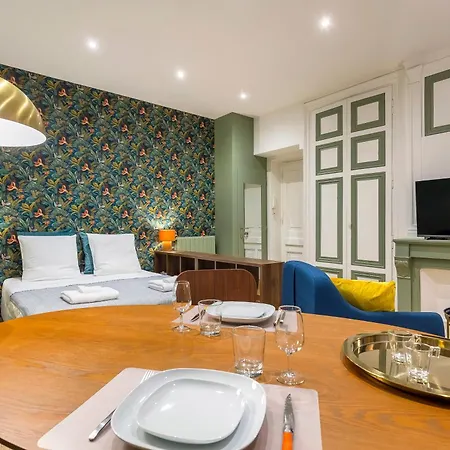 Childebert - Furnished - Downtown Лион