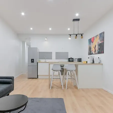 Guestready - Old Retreat Steps From The Metro Lyon