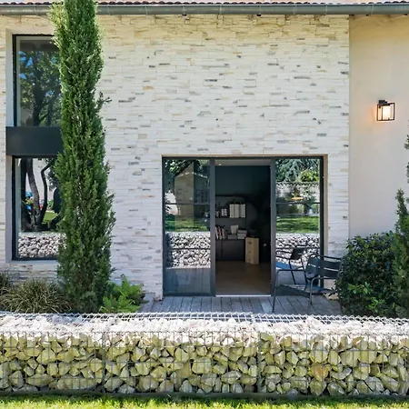 Le Cedre Du Liban -urban Chic House In The