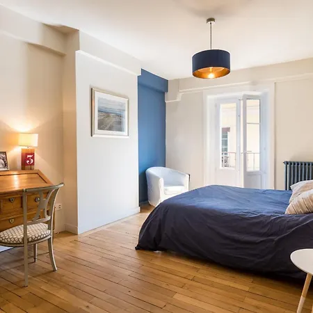 - Renovated Floor * Lyon