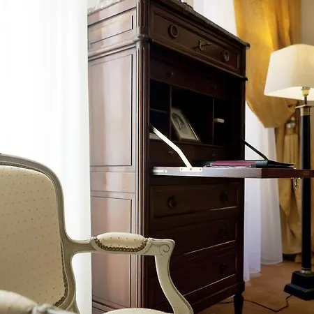 Grand Des Terreaux 4* Lione