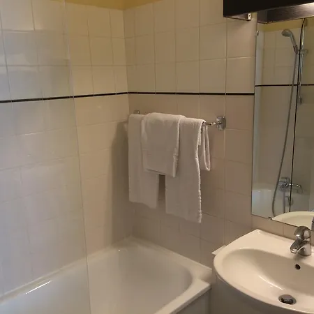 Hotel Elysee 2*