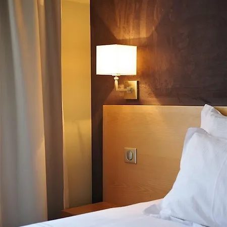 Des Artistes Hotell Lyon