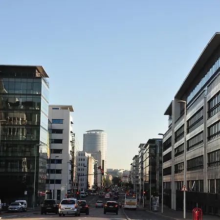 Les De La Place * Lione