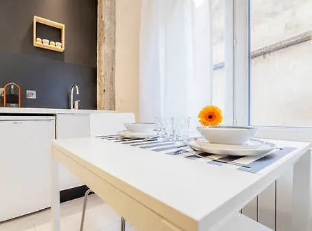 Le 9eme- Metro Valmy-homalyon Apartamento *