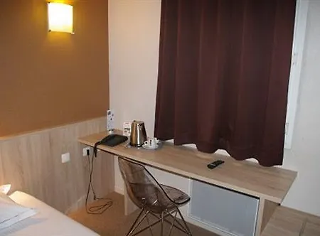 Du Moulin à Vent Hotel