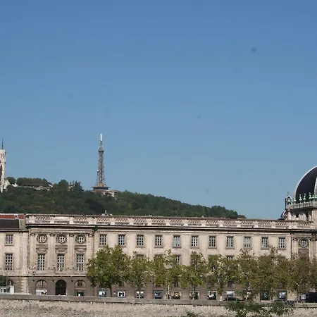 Republik 3* Lyon