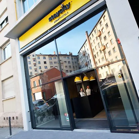 Staycity Rue Garibaldi Aparthotel