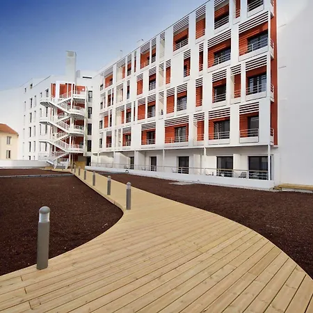 Staycity Rue Garibaldi Aparthotel