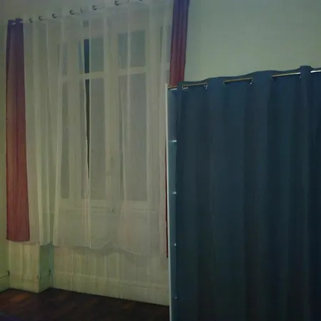 With One Bedroom In Lyon, With Wonderful View And Wifi アパート