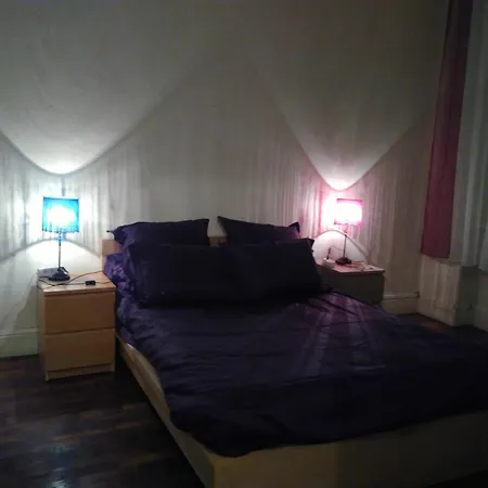 With One Bedroom In Lyon, With Wonderful View And Wifi *