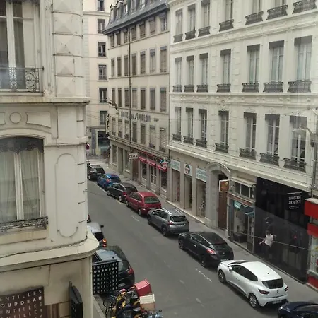 Apartment Charme Et Modernite Au Coeur De *