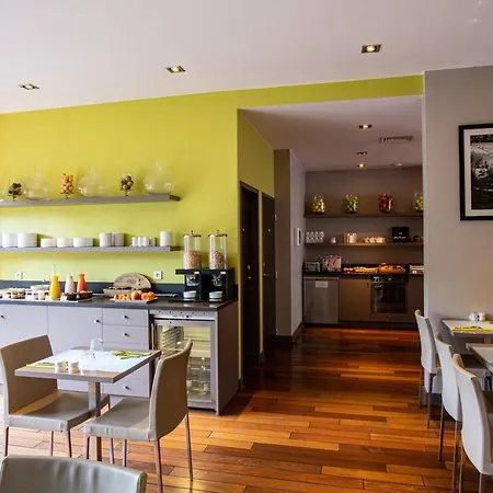 Adonis Dock Ouest Aparthotel Lyon